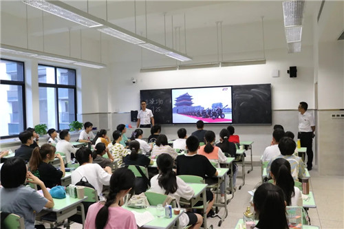 師生心向黨，共樹強(qiáng)國志