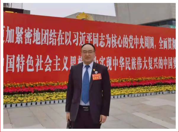 履行委員責(zé)任，為教育事業(yè)發(fā)聲
