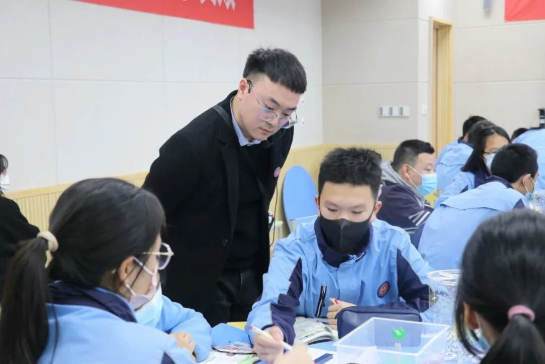 點亮學(xué)生心之光 以悟萬物之理