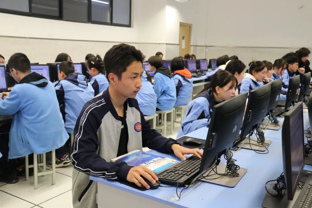 德陽成都外國語學校開展2023年四川省普通高中學業(yè)水平考試報名工作